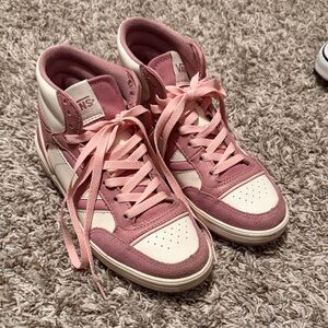 Vans Women's Pink and Cream Sneakers